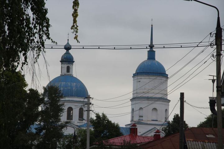 В храмах Елабужского благочиния пройдут службы Покровской родительской субботы