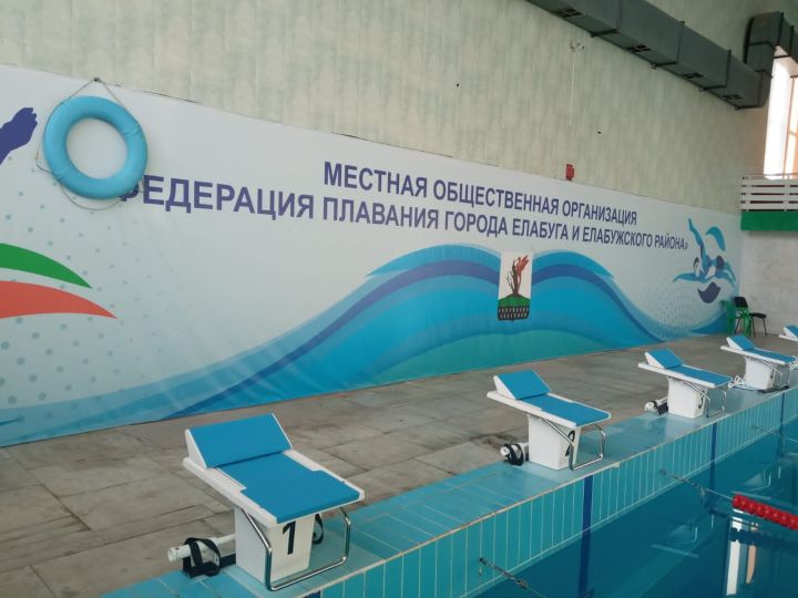 В ФОК «Чемпион» в Елабуге установили новые тумбы для пловцов