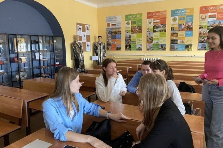 Для елабужских студентов  провели тренинг по психологической подготовке к сессии