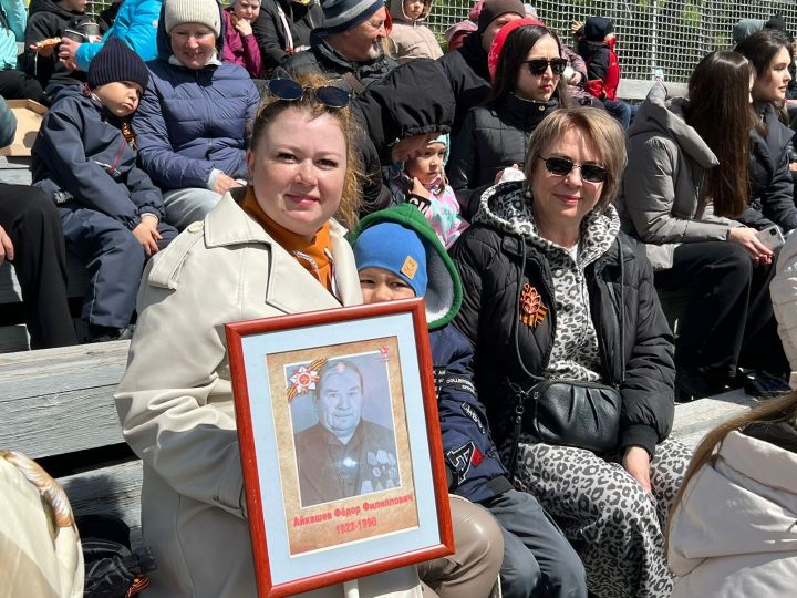 В Елабуге этом году акция “Бессмертный полк” проходит в формате трибуны