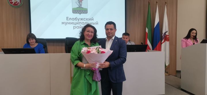 Рустем Нуриев вручил сертификаты за лучшие шатры на Сабантуе-2024 в Елабуге