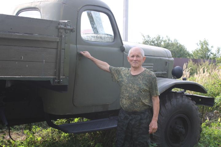 «Этот ЗИЛ-157 я увидел во сне»: елабужский экоактивист получил в дар машину мечты