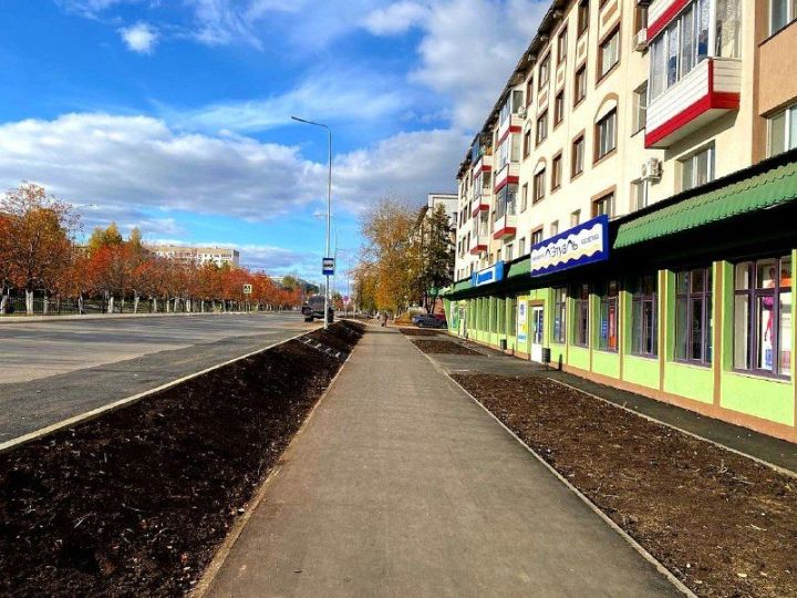 В Елабуге завершают работы по  благоустройству проспекта Мира