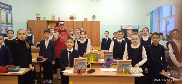 Больше, чем письмо: как елабужские школьники отправляют тепло и поддержку нашим защитникам