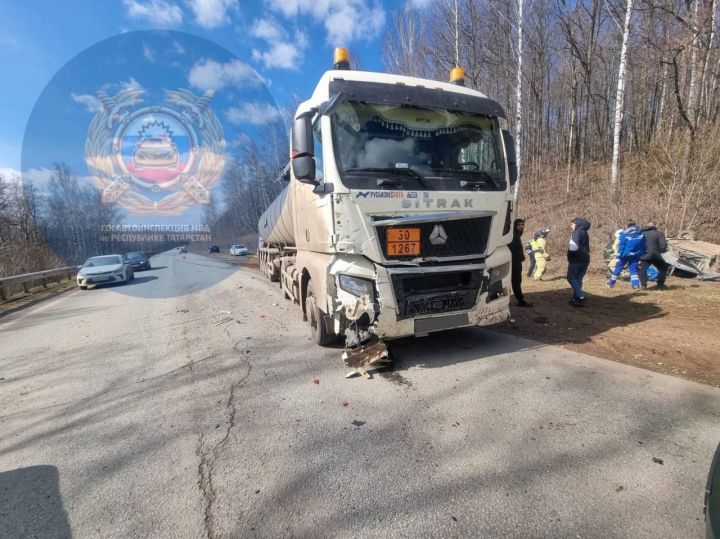 Момент смертельного ДТП в Татарстане, где погибли супруги, попал на видео