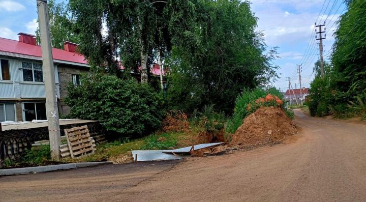 Елабужане пожаловались на неудобства в ходе ремонта сетей на улице Московская
