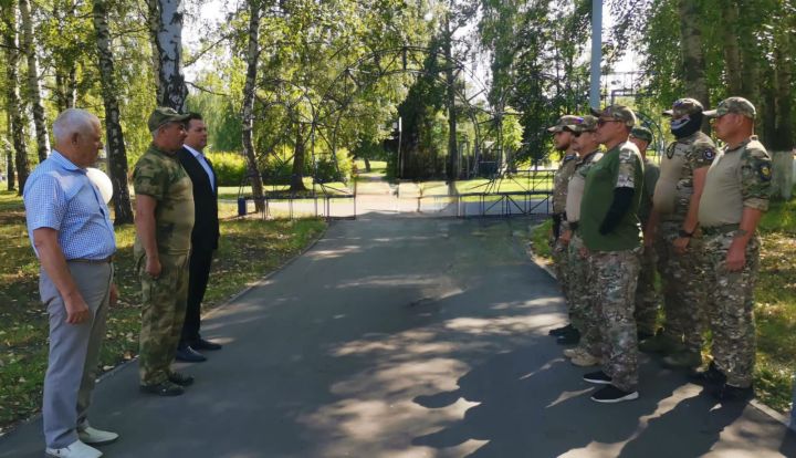 От Афгана до СВО: ветераны разных поколений объединились для охраны города