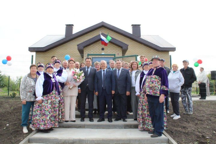 В Елабужском районе открыли новое здание исполкома с участием Экзама Губайдуллина