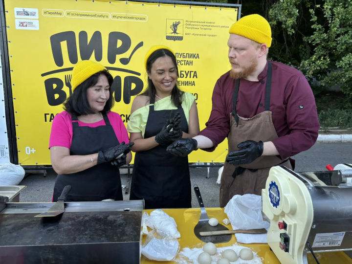 На городском пляже Елабуги звучала музыка и готовили такос