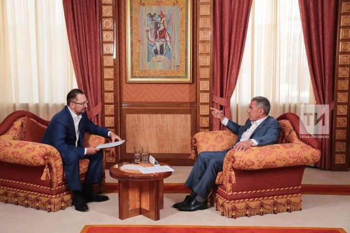 Президент РТ: "Сегодня работа с населением совершенно другая"