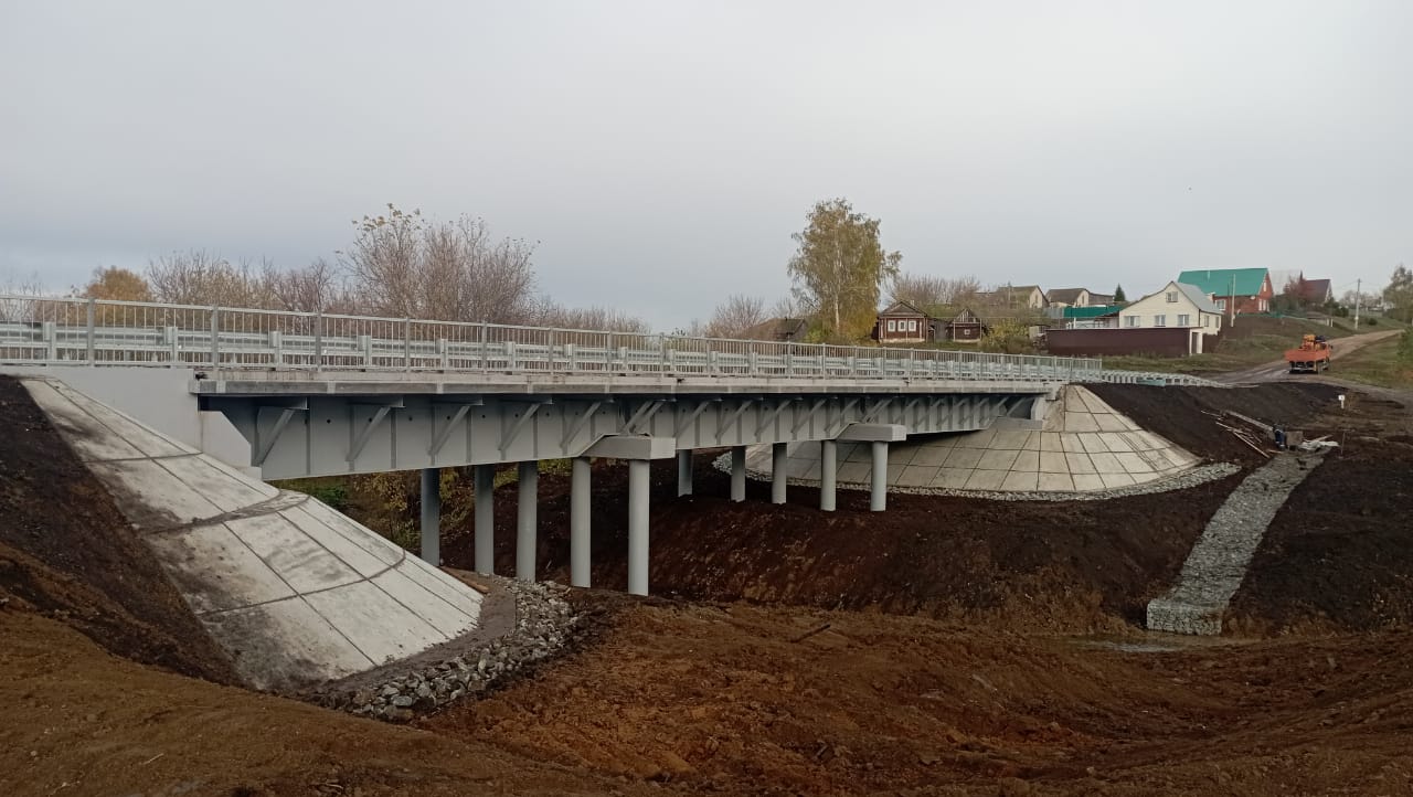 В Елабужском районе в селе Бехтерево обновили мост