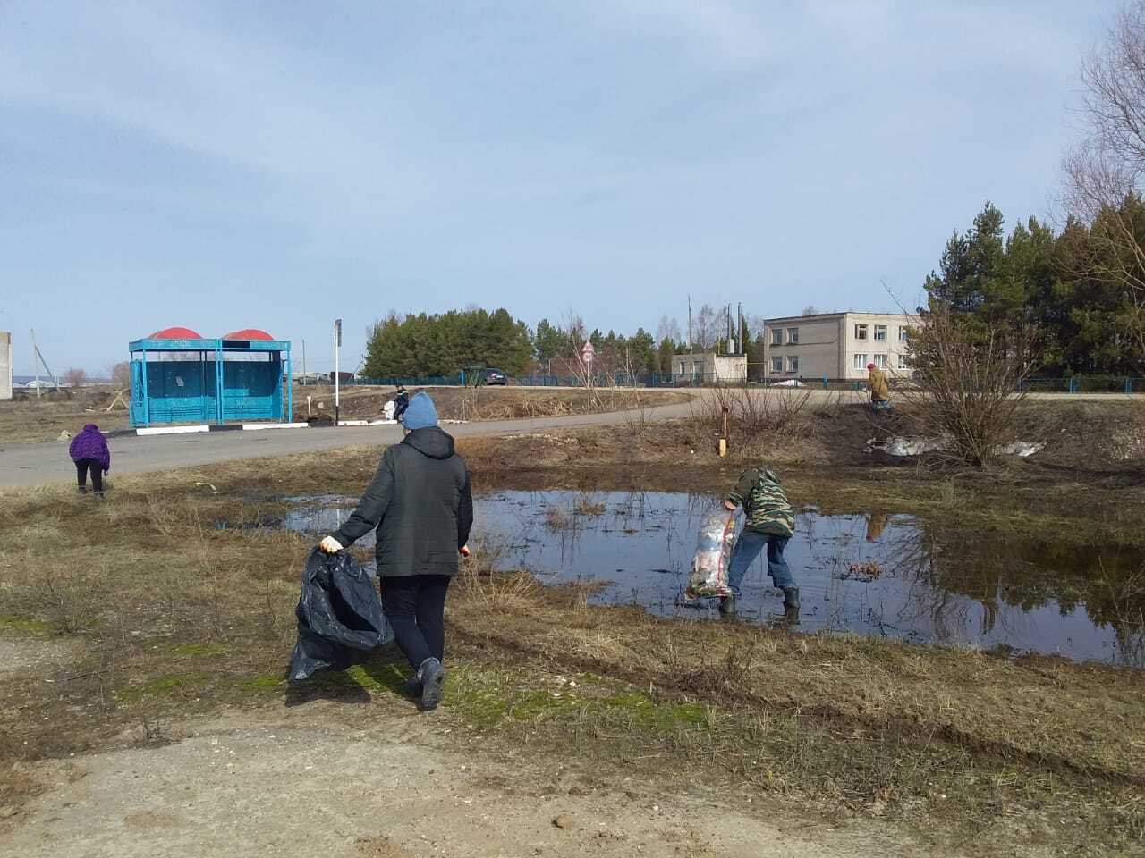 Сельчане Елабужского района активно участвуют в субботниках