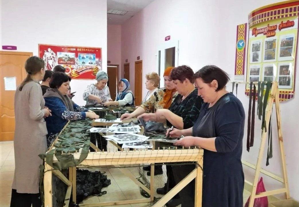 В Большом Шурняке продолжают собирать гуманитарную помощь для участников СВО