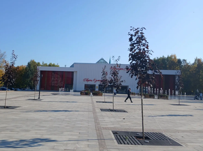 На улицах Елабуги высаживают липы, ели, каштаны и другие деревья