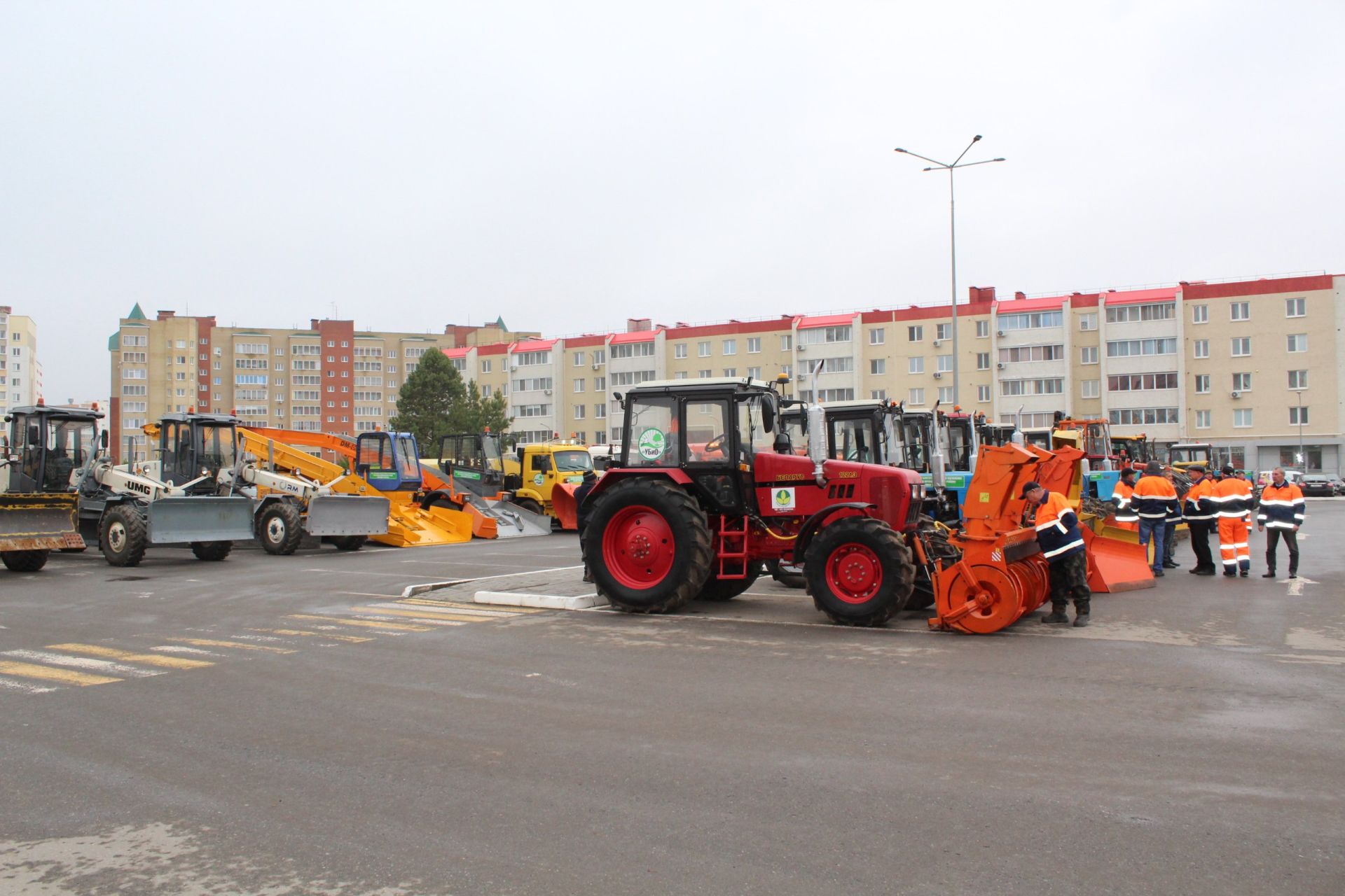 Глава Елабужского района Рустем Нуриев провел смотр зимней техники