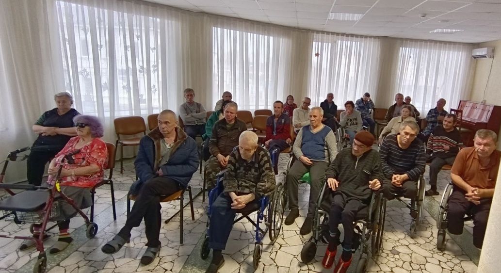 В Елабужском доме-интернате для престарелых провели беседы по безопасности и профилактике гриппа