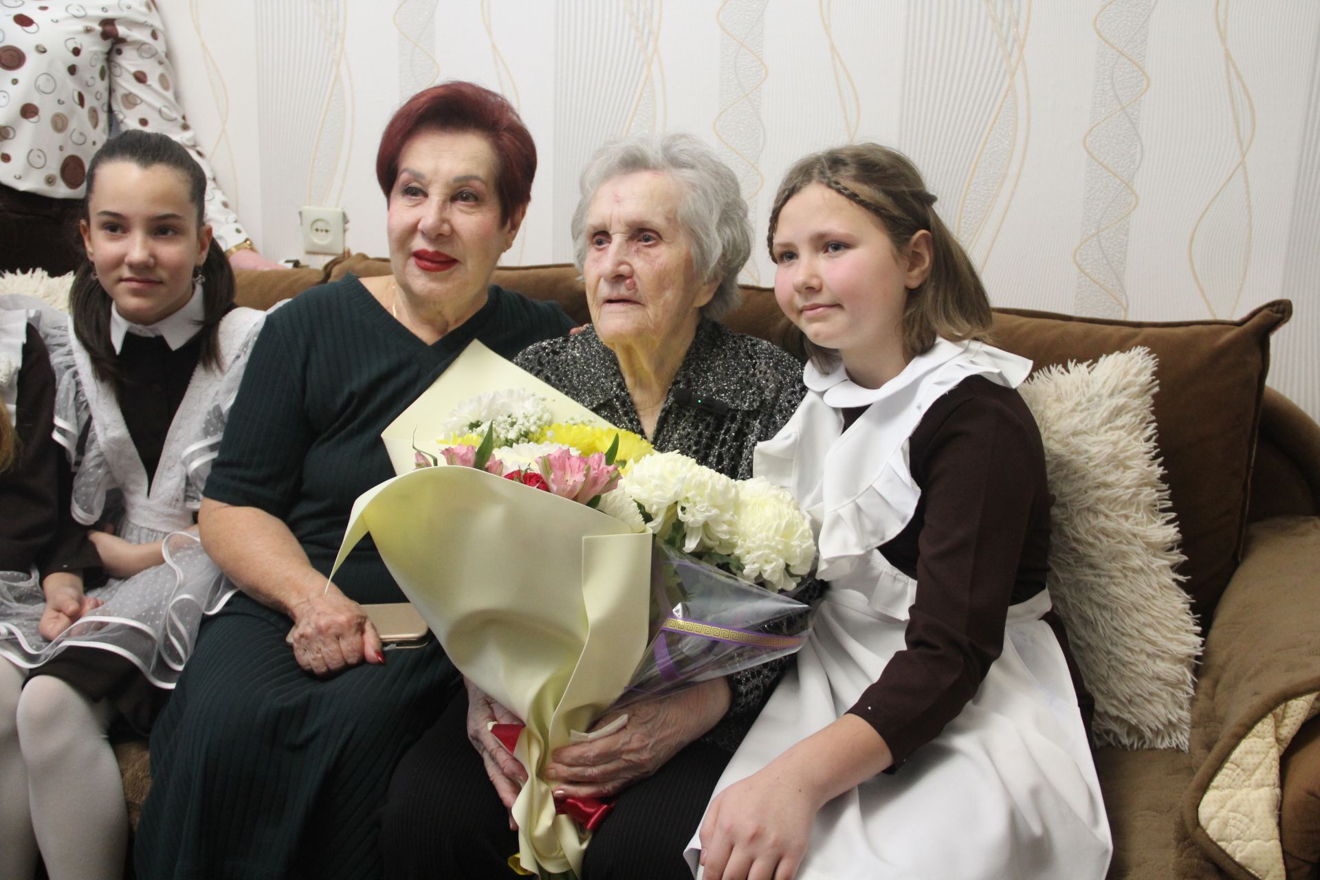 Уникальный педагог из Елабуги отпраздновала 100-летие