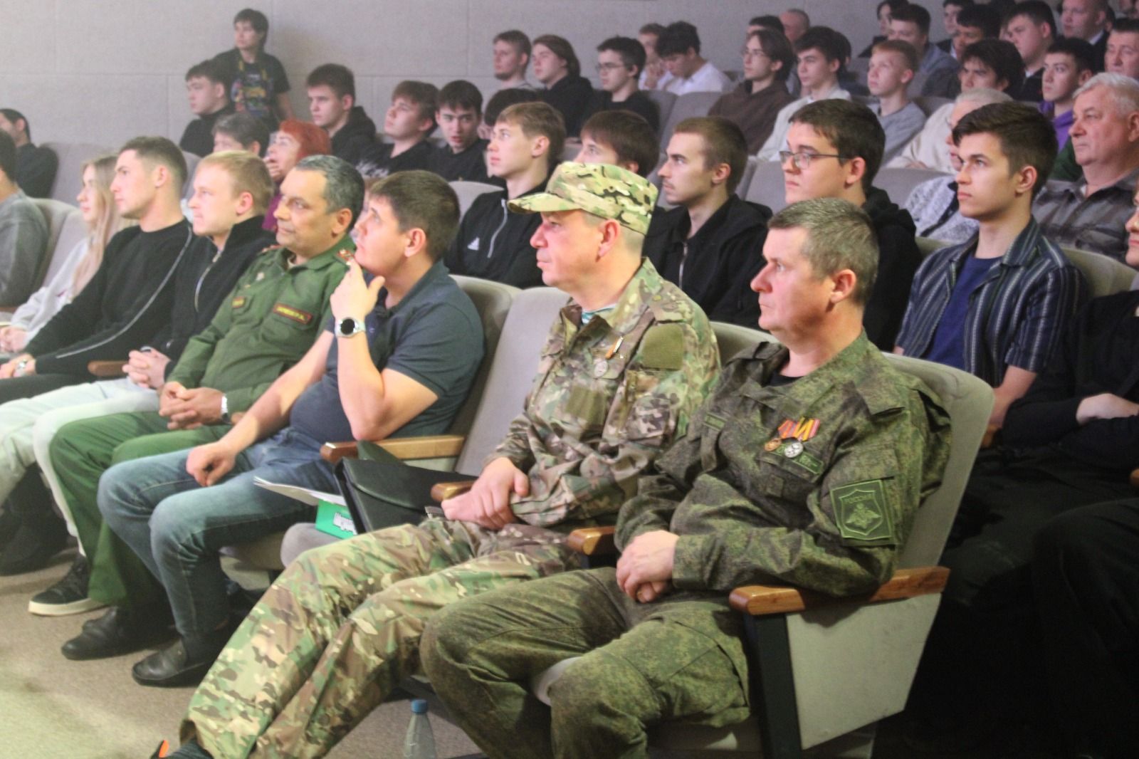 В Елабуге отметили Всероссийский день призывника