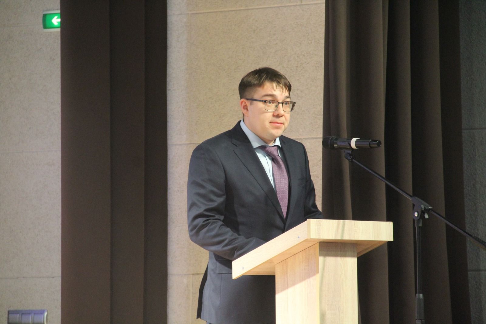 Елабужские налоговые инспекторы отметили 35-летний юбилей службы