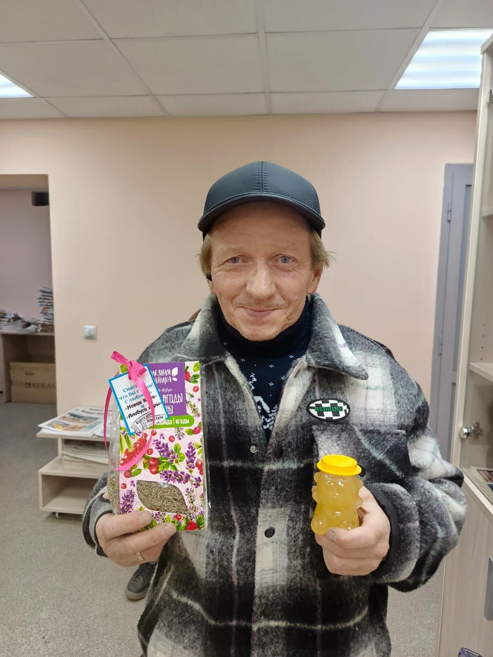 Мёд, чай и любимая газета: в редакции «Новой Камы» проходит День подписчика