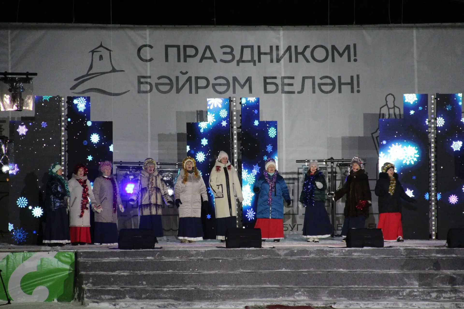 Яркий салют и ледовое шоу: как Елабуга отметила Новый год