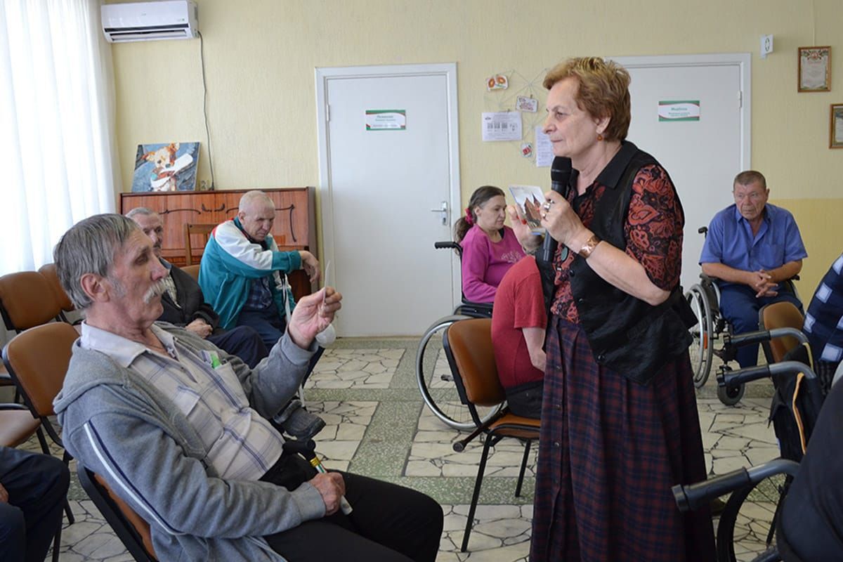 «Образовательный волонтер»: Фрида Шакирова в 77 лет дарит знания тем, кому труднее