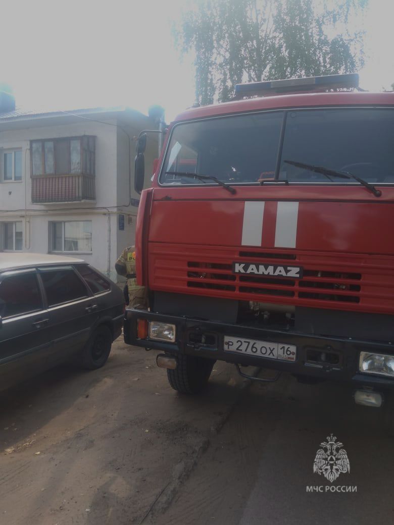 На пожаре в Елабуге спасли 12-летнюю девочку
