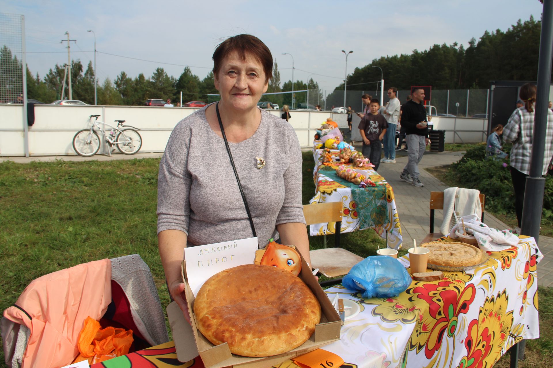 «Луковая царица» и пироги: как в Танайке празднуют урожай
