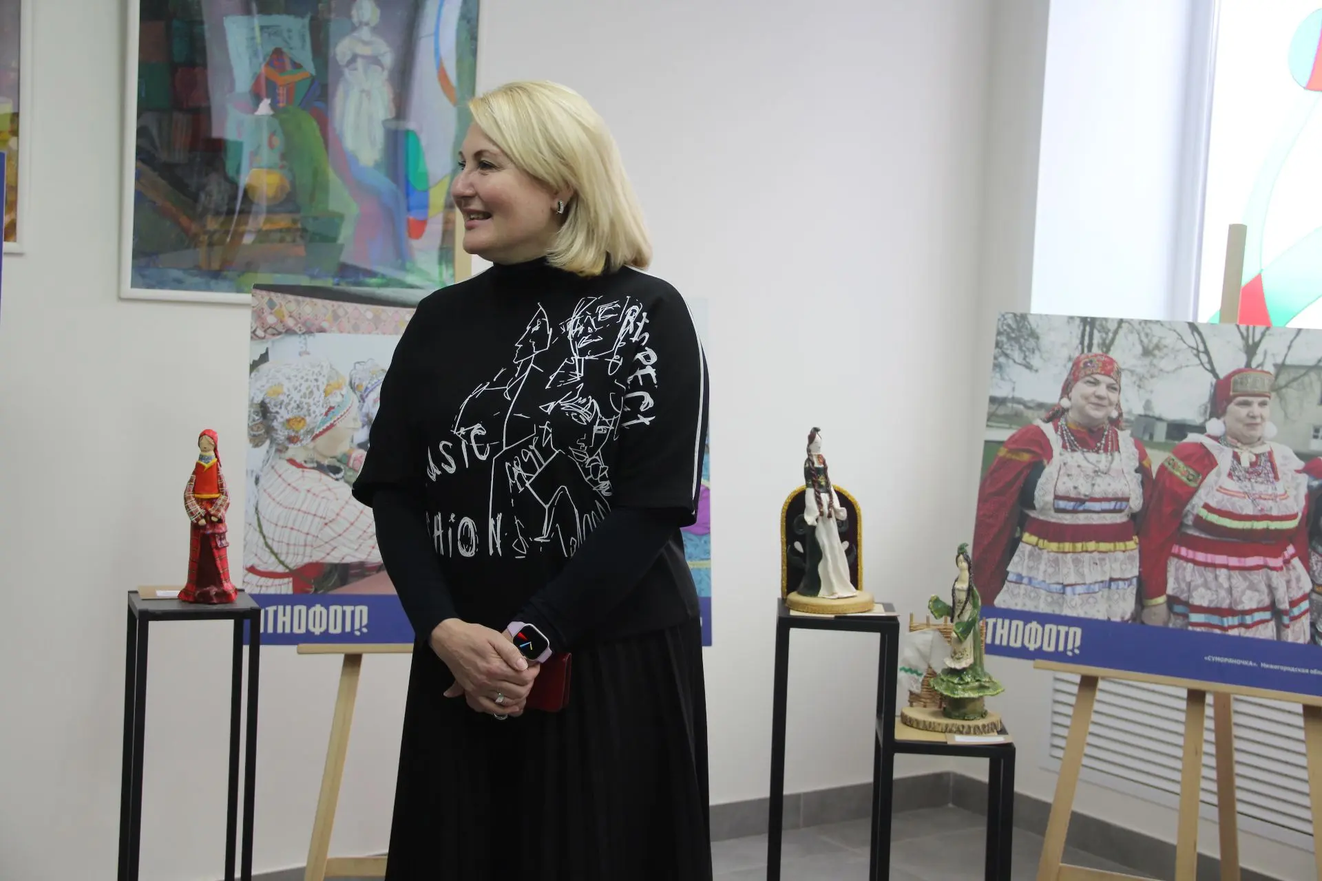 Елабужские студенты представили коллекцию кукол в национальных костюмах