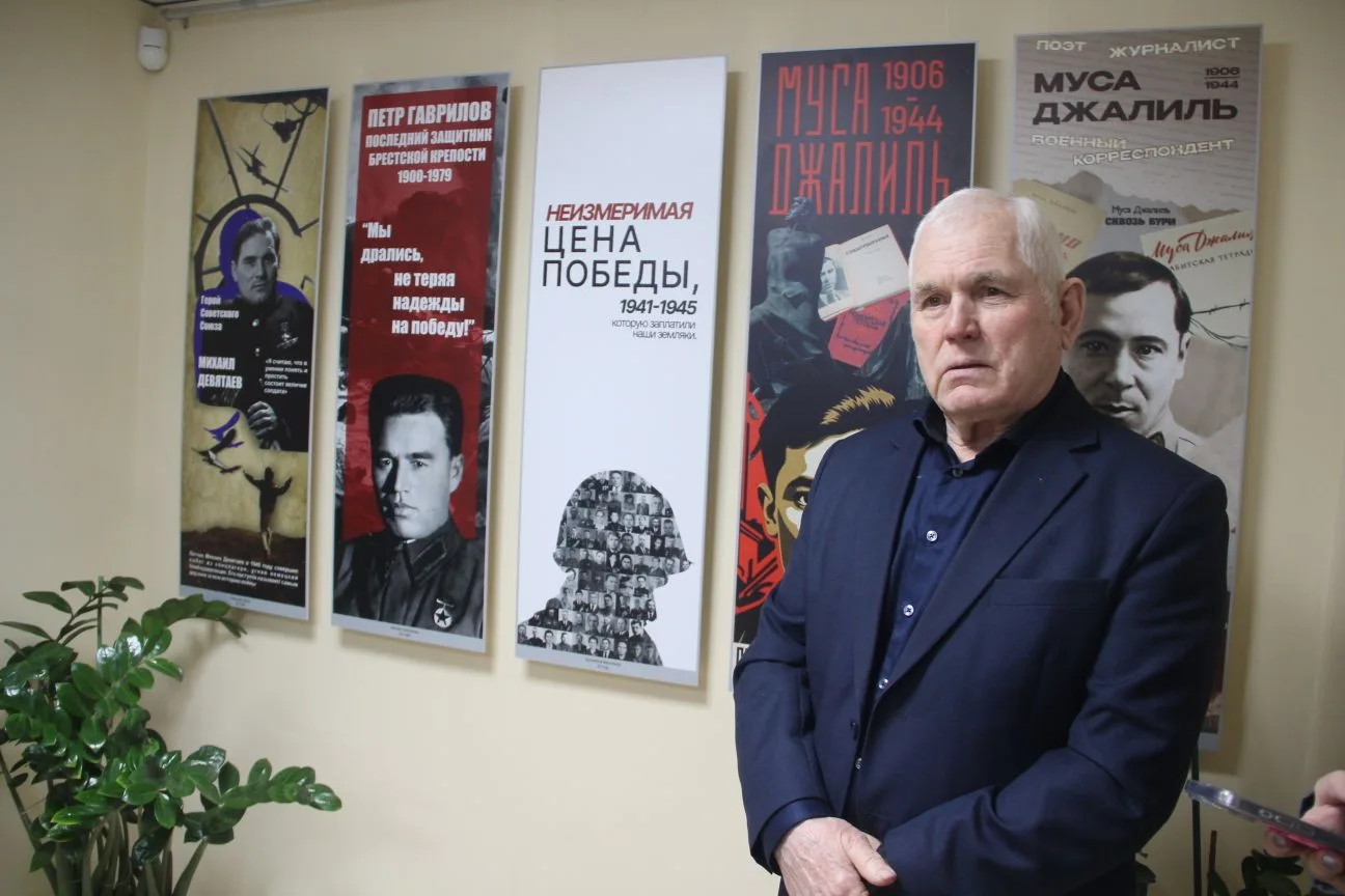 В Елабужском колледже культуры и искусств открылась выставка о героях Татарстана