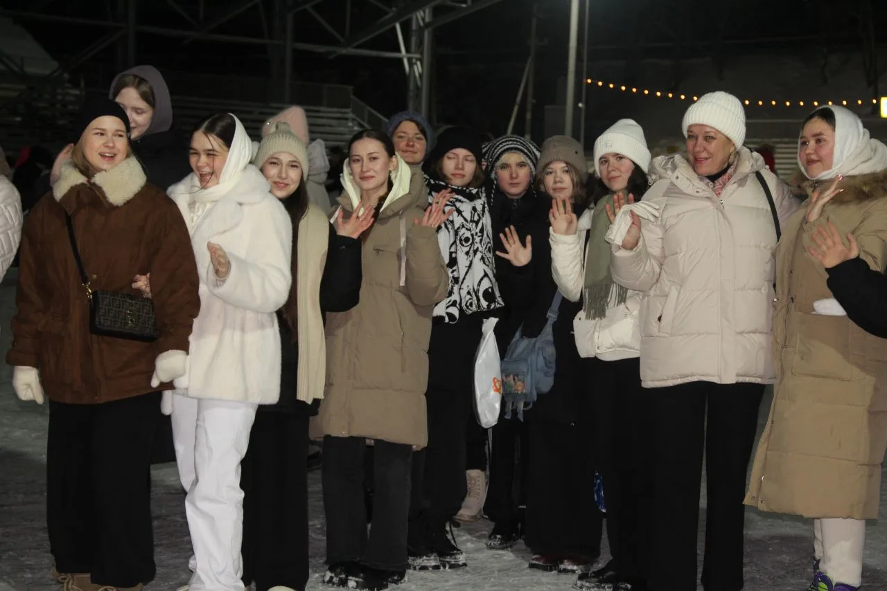 Хороводы на катке и снегоходы: Елабуга окунулась в волшебство Старого Нового года