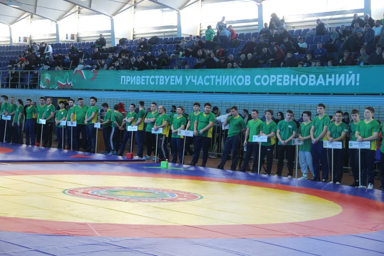 В Елабуге стартовал Чемпионат РТ по национальной борьбе корэш