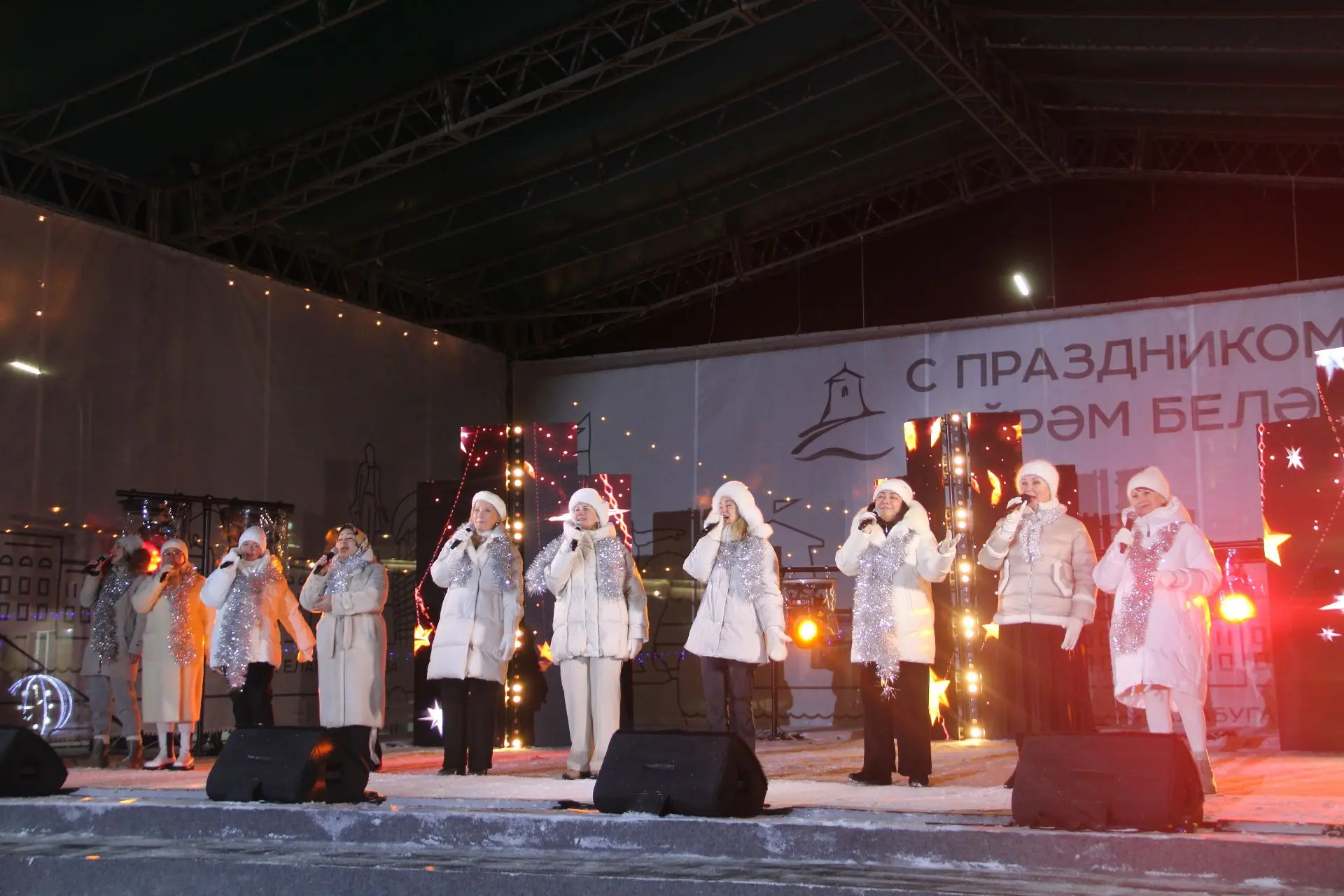От ледового шоу до салюта: какой запомнилась елабужанам новогодняя ночь