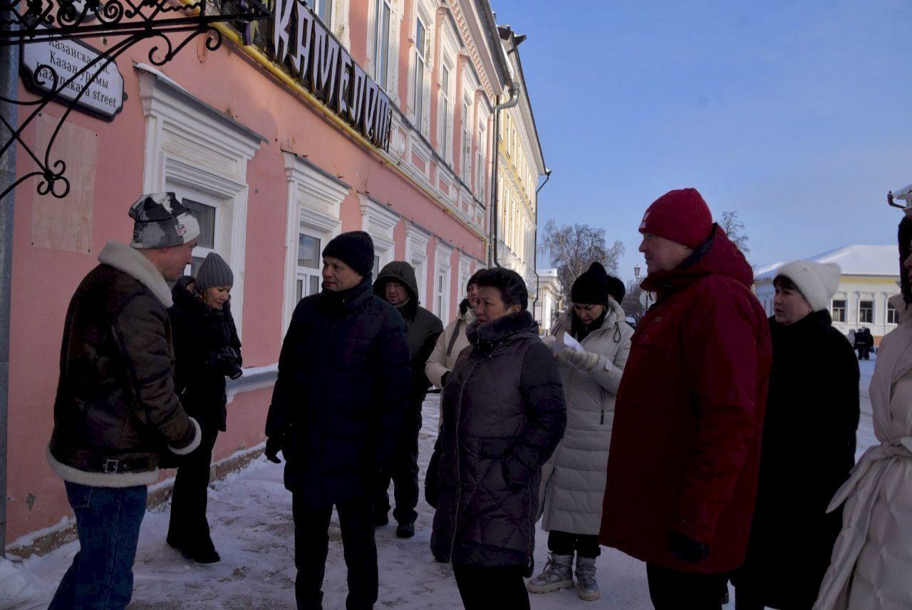 Глава Елабужского района и прокурор города проверили состояние объектов культурного наследия