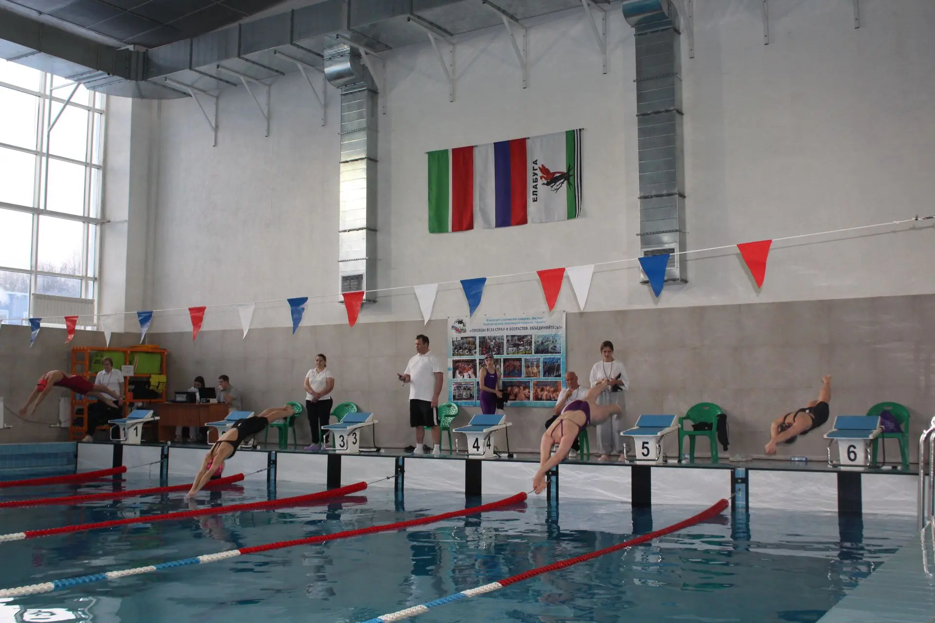 160 пловцов показали свое мастерство в Елабуге в первенстве по плаванию «Sprint masters»