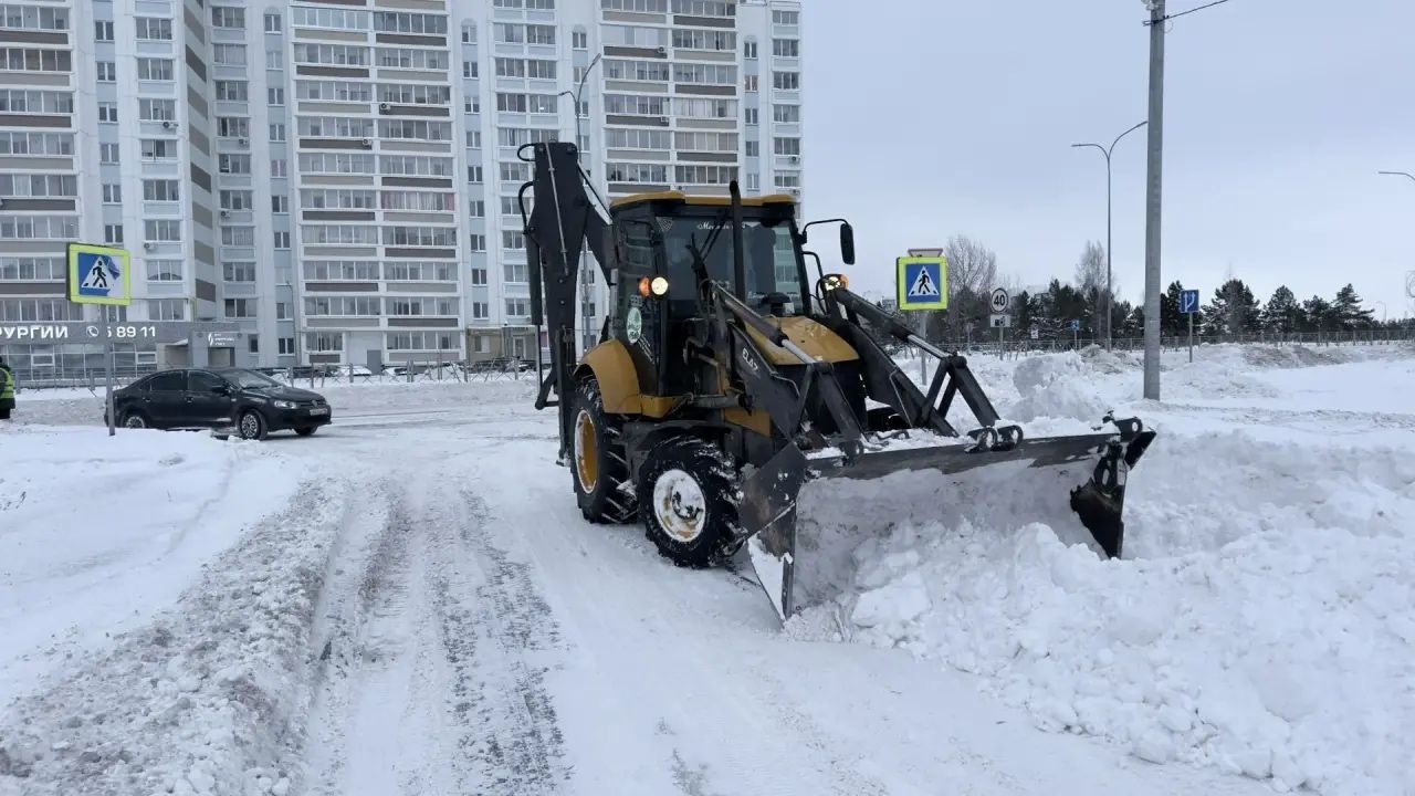Снежный удар: коммунальщики Елабуги усиливают работу в условиях непогоды