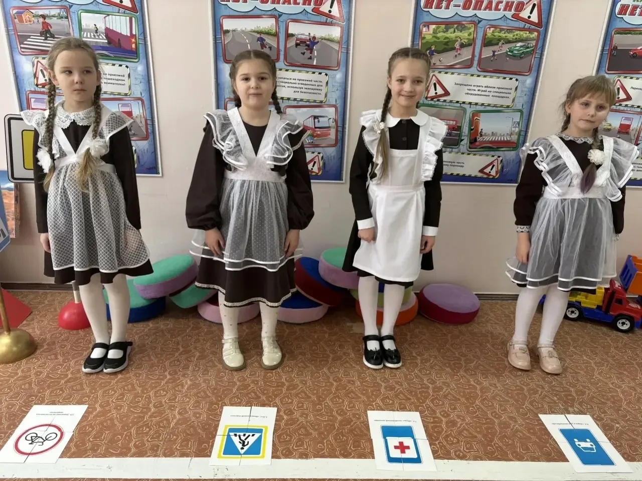 В елабужской школе №1 безопасность на дорогах изучают от теории до рейдов