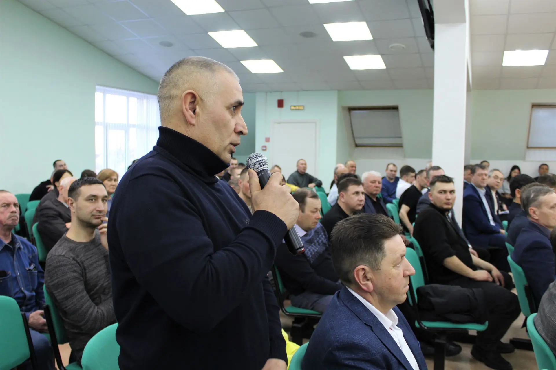 Ремонт дорог и строительство: о чем говорил Рустем Нуриев с нефтяниками