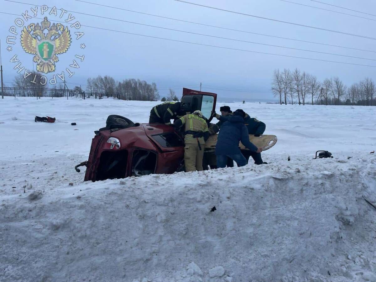 В Менделеевском районе в лобовом столкновении погибла 71-летняя женщина