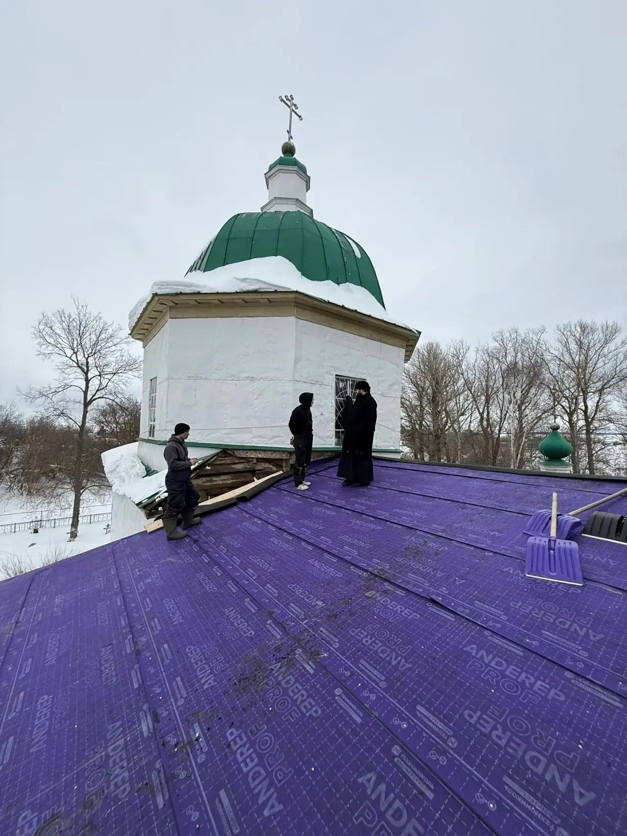 В храме Иоанна Предтечи в Костенеево продолжается ремонт
