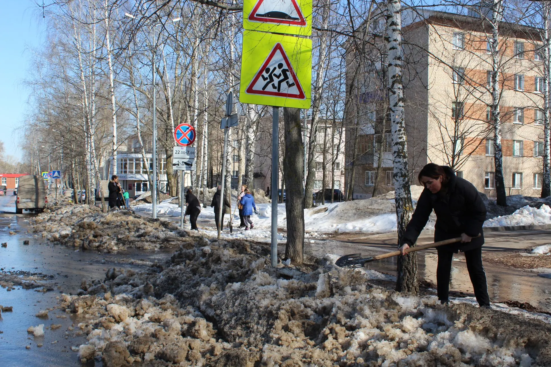 В Елабуге стартовал двухмесячник по уборке территорий