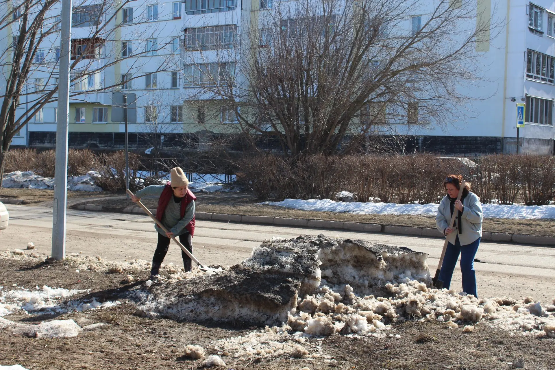 В Елабуге стартовал двухмесячник по уборке территорий