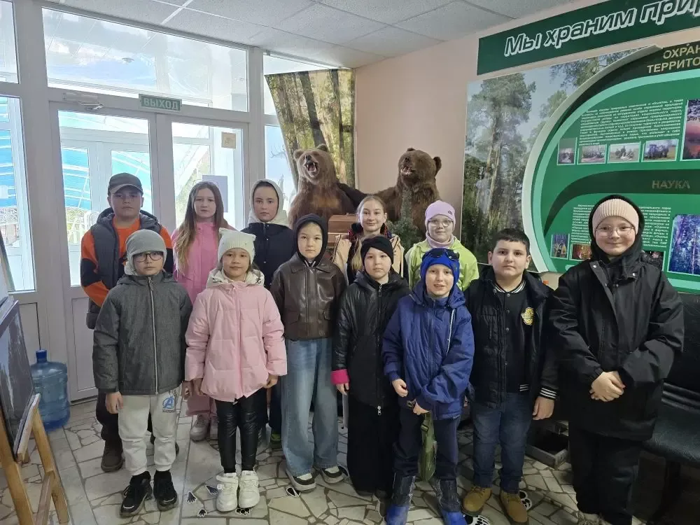 «Подарим дом птицам»: елабужские школьники отметили Международный день птиц в национальном парке «Нижняя Кама»