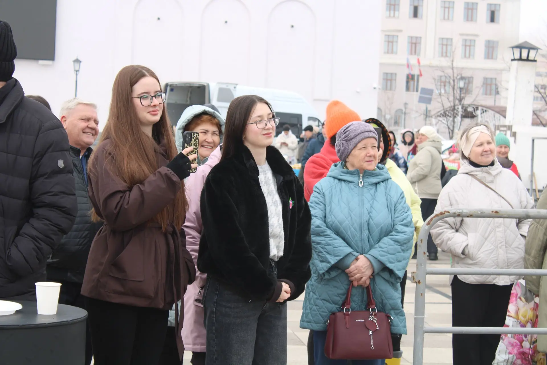 Вкус традиций и новые встречи: на площади Ленина прошёл фестиваль «Пир в мир»