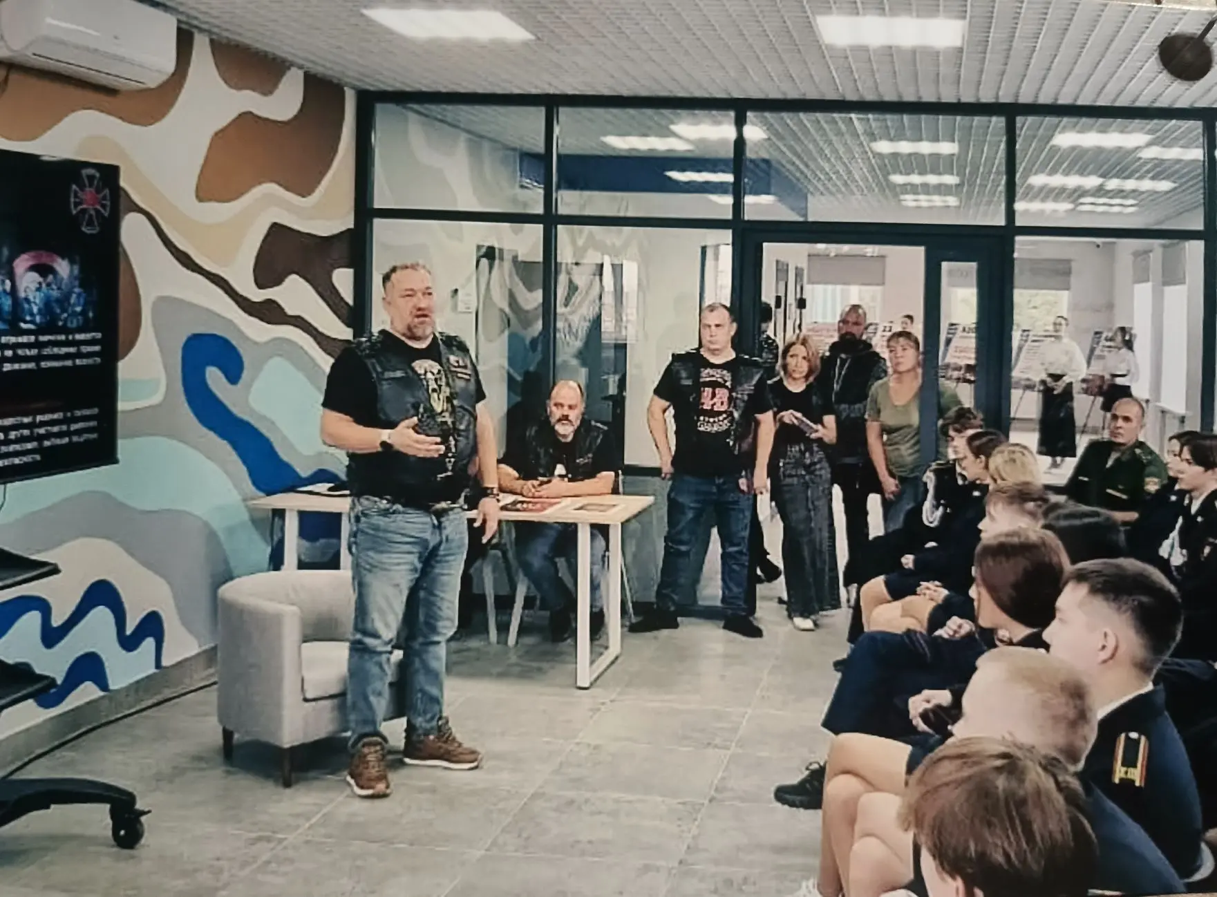 «Мы не просто прожигаем бензин»: как елабужские «Ночные волки» помогают СВО и спасают жизни на дорогах