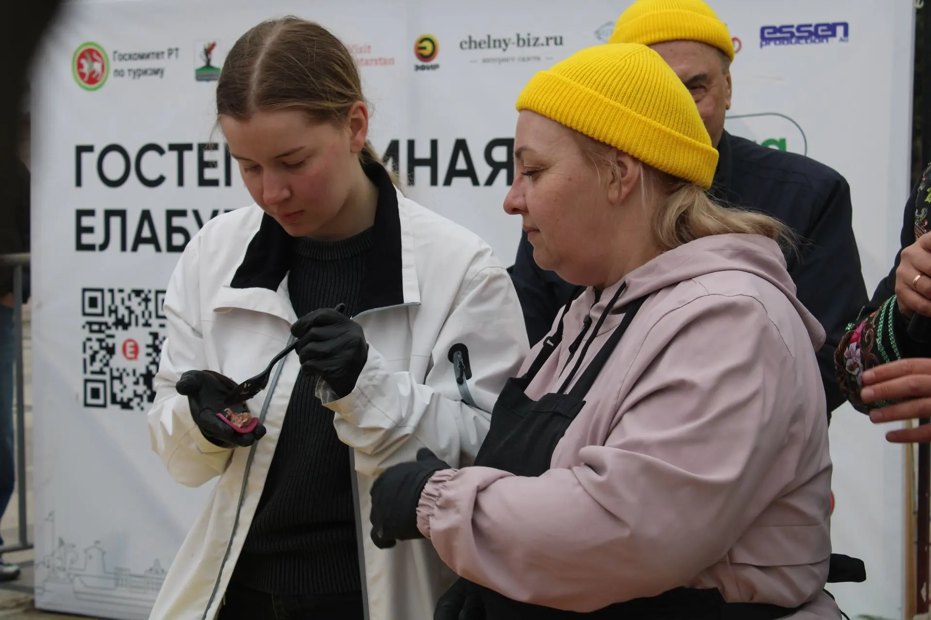 «Пир в мир» на площади Ленина: пельмени со свекольным секретом и сюрприз от гостей с Урала
