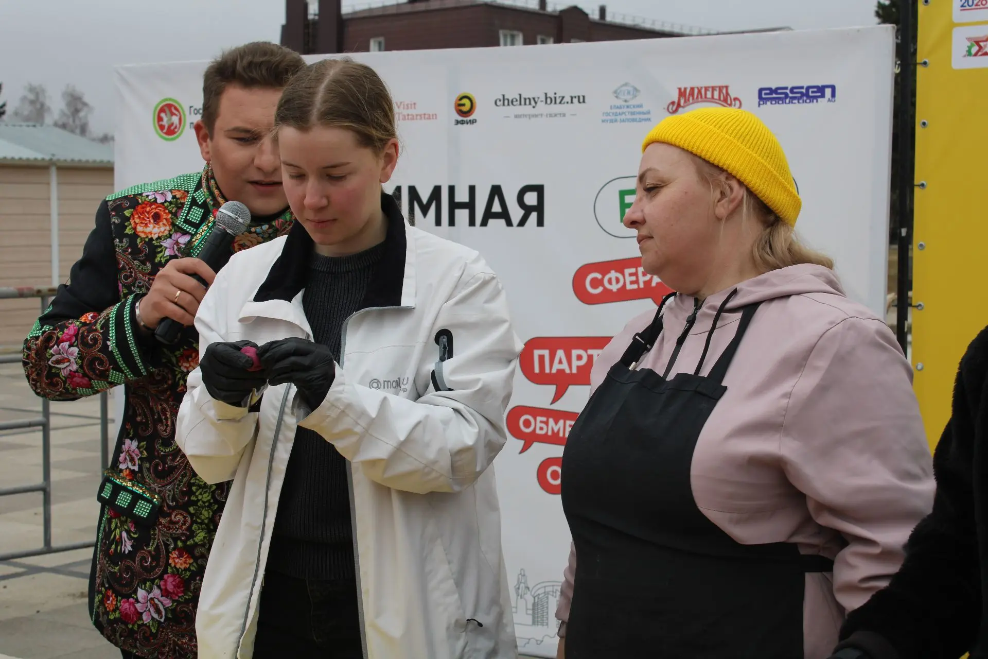 «Пир в мир» на площади Ленина: пельмени со свекольным секретом и сюрприз от гостей с Урала