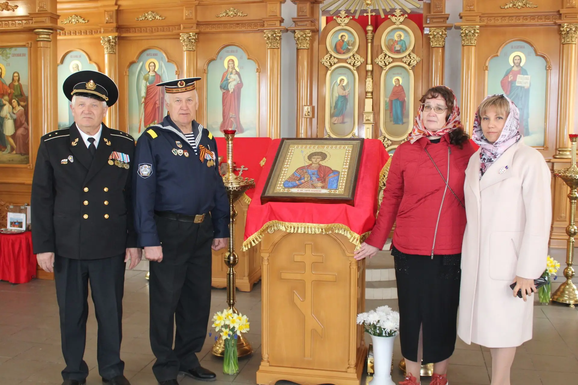 Елабужскому храму подарили икону, посвященную участникам СВО