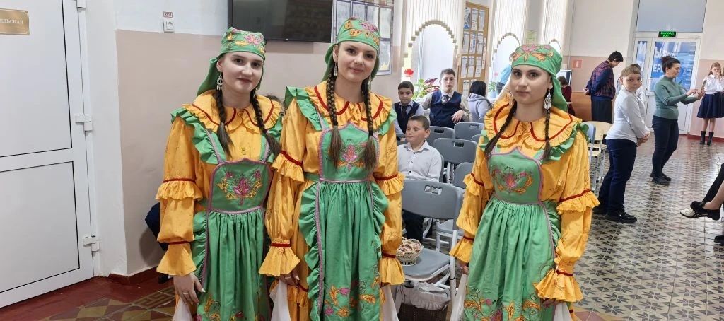 «Мы вместе»: две елабужские семьи совершили гуманитарную миссию в Волновахский район