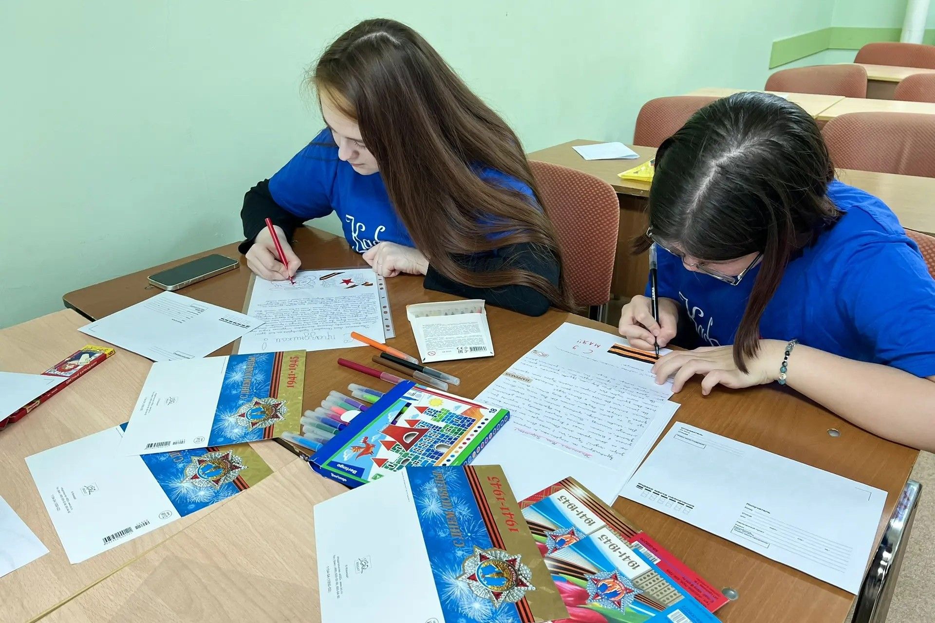 Студенты Елабужского института КФУ отправили письма ветеранам по всей России